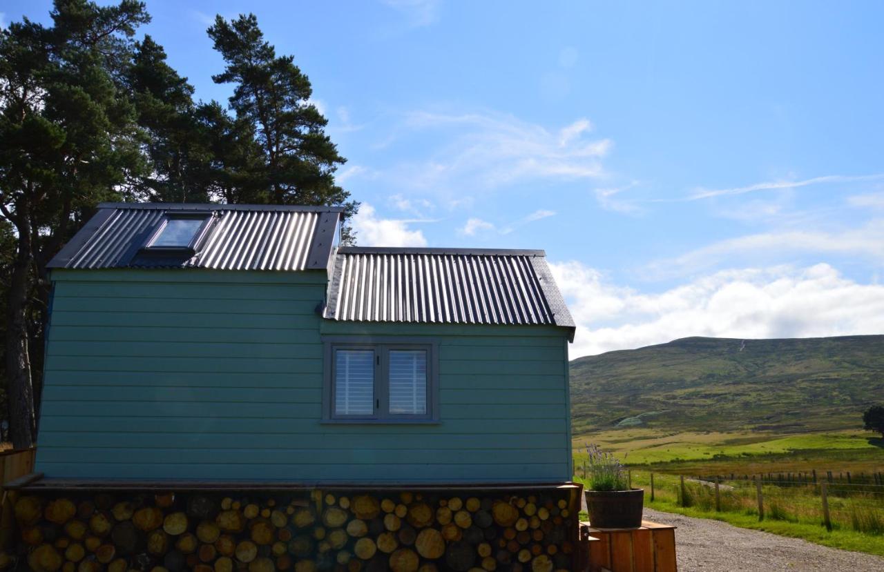 Corriemuckloch Unique Huts *